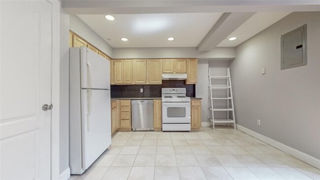 Foto del edificio - 83-71 116th St