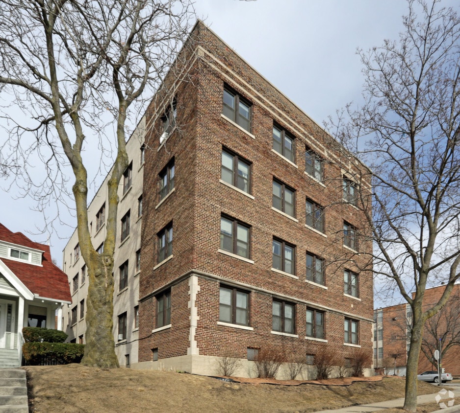 Building Photo - 2001 W Michigan St