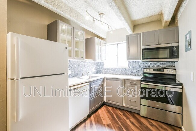 Foto del edificio - 2401 S Gaylord St