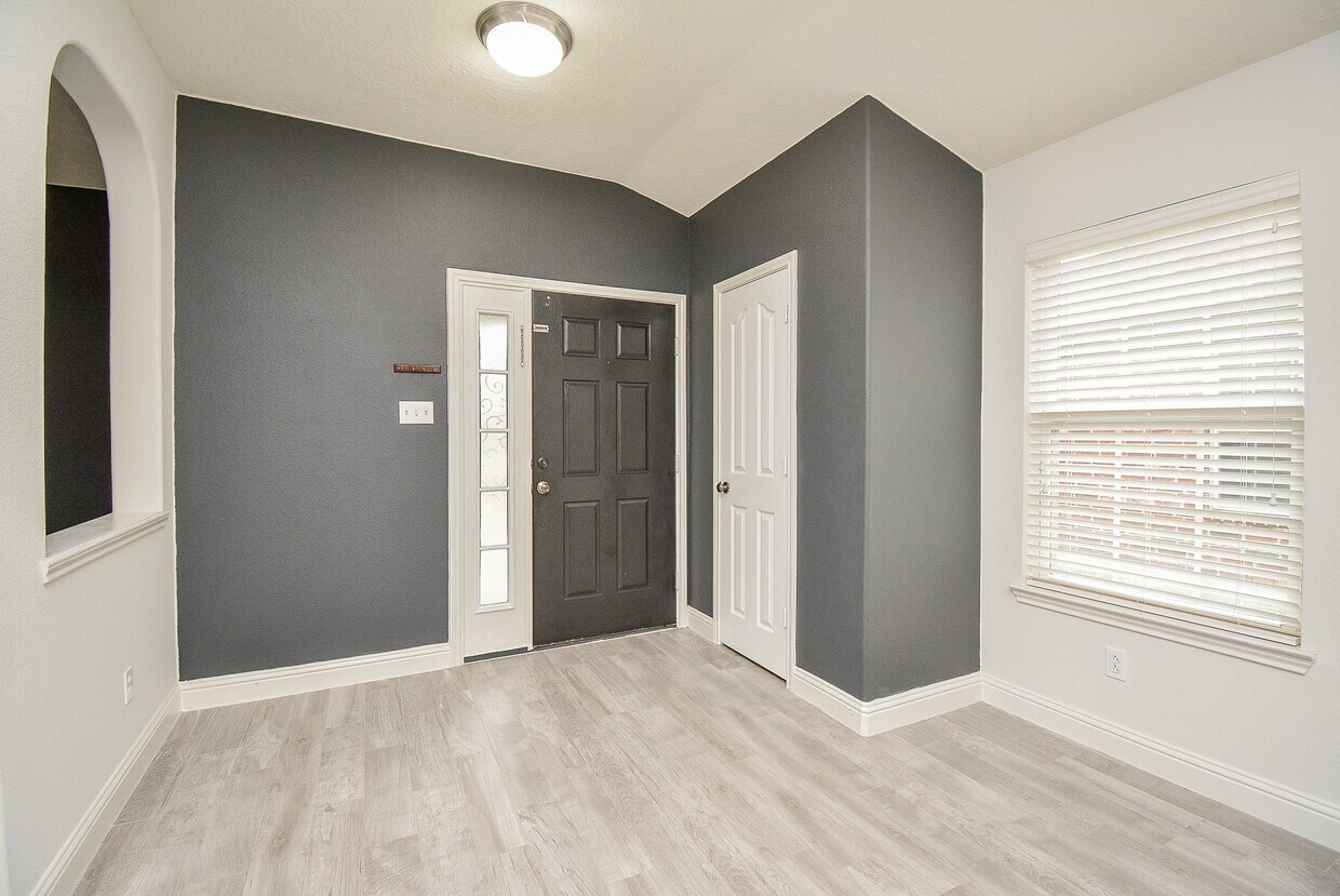 Foto principal - 7519 Muley Ln
