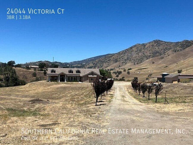 Foto del edificio - 24044 Victoria Ct