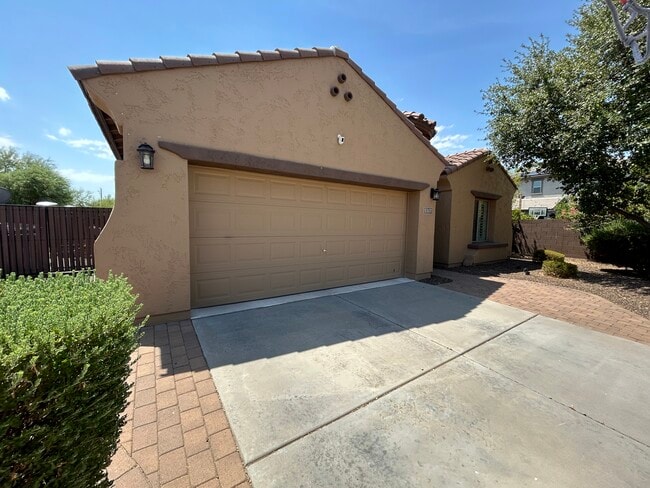 Building Photo - 5317 W Buckskin Trl