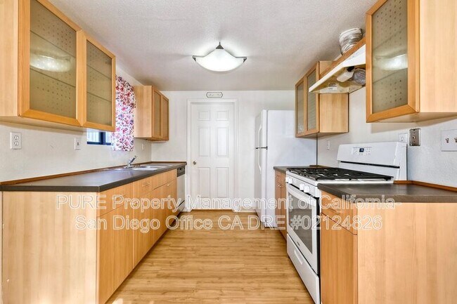 Building Photo - 8636 Tyler St