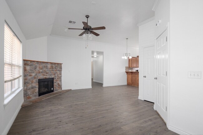 Foto del edificio - 4900 Sunny Ct