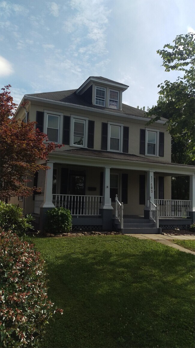 Building Photo - 17403 Gay St