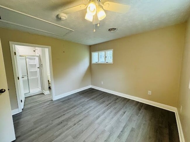 Foto del edificio - 363 Mansion Ave