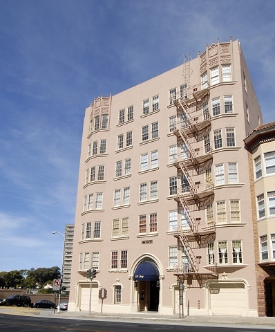 Building Photo - 990 Bay