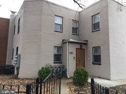 Building Photo - 521 17th St NE