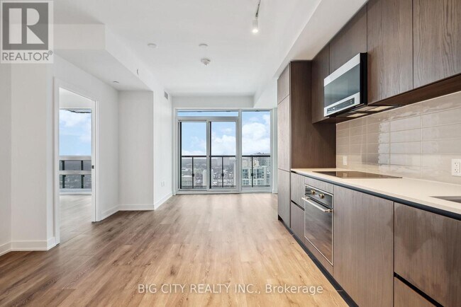 Photo du bâtiment - 127 Broadway Ave