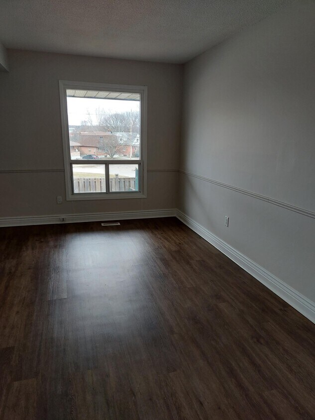 Photo principale - Spacious 3 bedroom unit