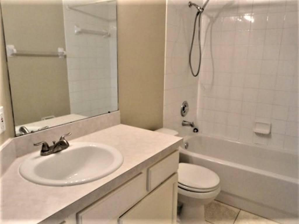 Foto principal - 12227 Dawn Vista Dr