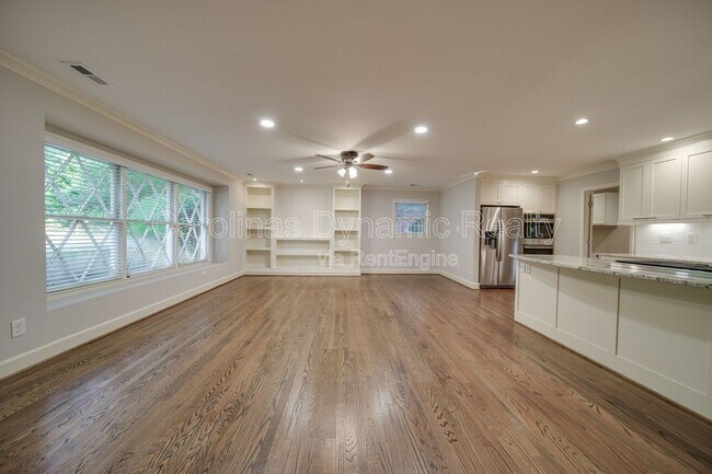 Foto del edificio - 6700 Castlegate Dr