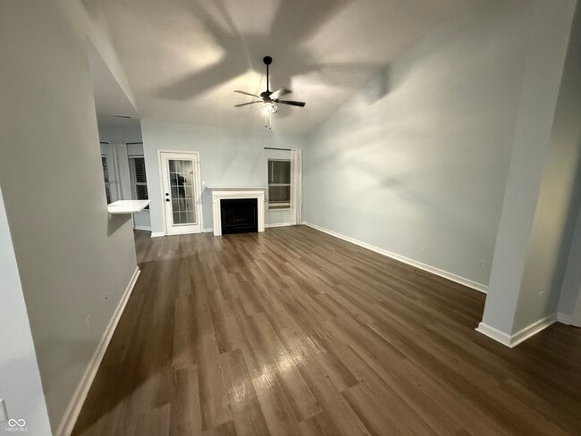 Building Photo - 5882 Hollow Oak Trail