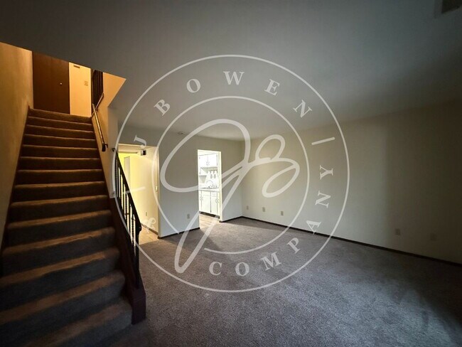 Foto del edificio - 7373 Ayers Rd