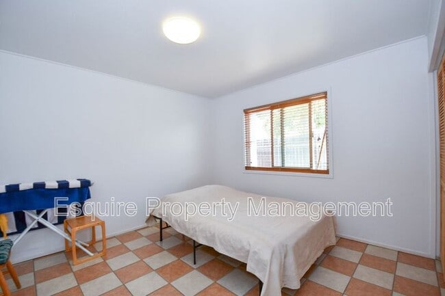 Foto del edificio - 1334 Sevilla St