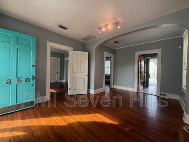 Foto del edificio - 1350 N Gadsden St