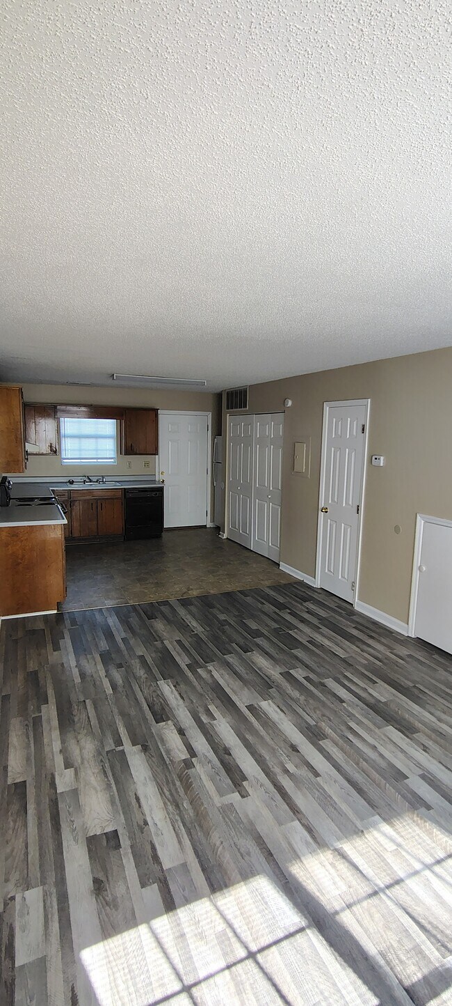 Foto del edificio - 2250 Spring Meadow Ln SE