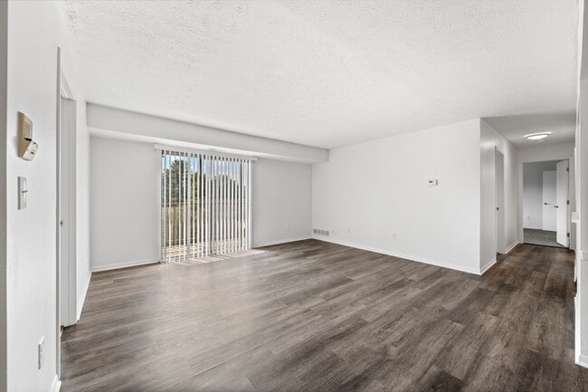 3x2 Reconstrucción de viviendas - Pheasant Run Apartments