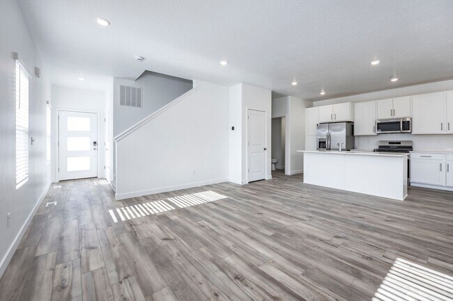 Building Photo - End Unit New Construction with Finished Basement Includes Utilities in New Jordanelle Ridge Neigh...