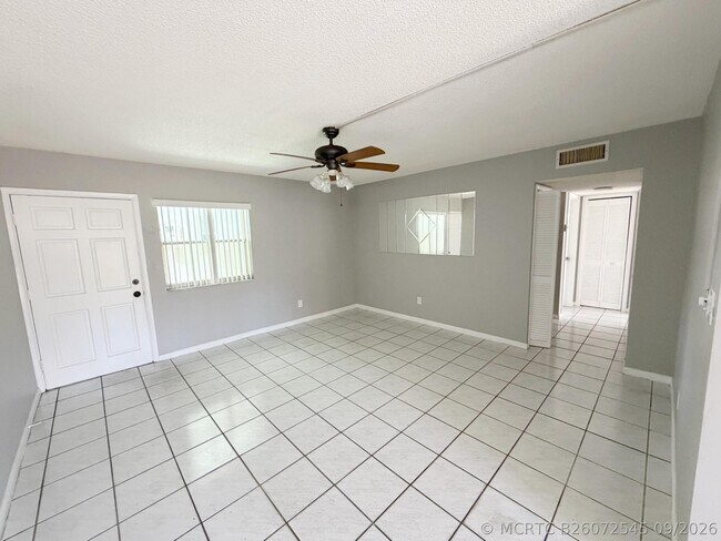 Foto del edificio - 320 SW 1st St