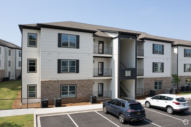 Building Photo - Pointe Grand Spartanburg