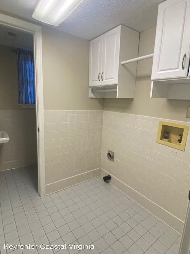 Building Photo - 3 br, 2.5 bath House - 100 Tabb Lakes Dr