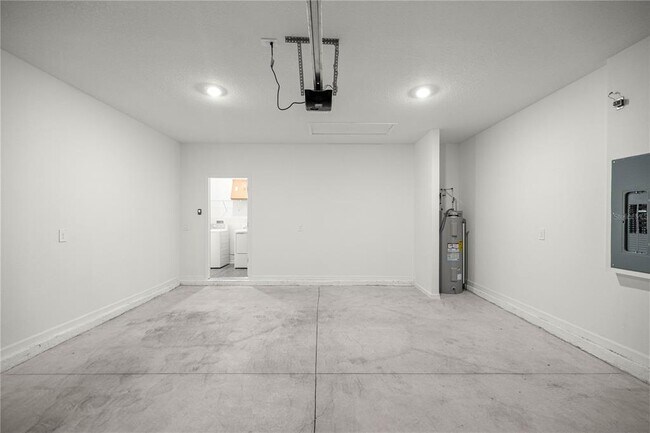 Building Photo - 4610 SW 83rd Lp
