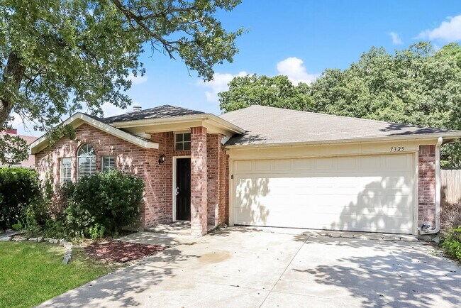 Building Photo - 7325 Meadows Dr N