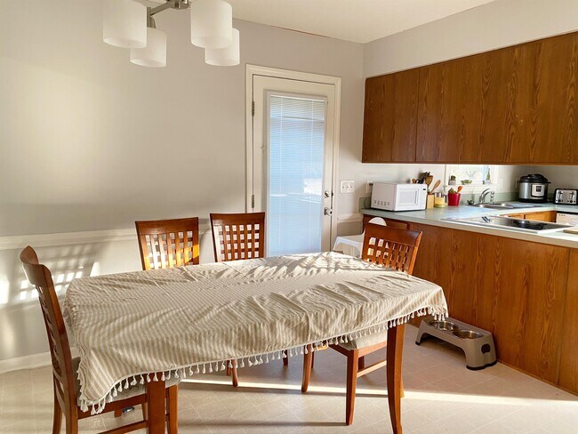 Foto del edificio - 1400 Squire Ridge Dr