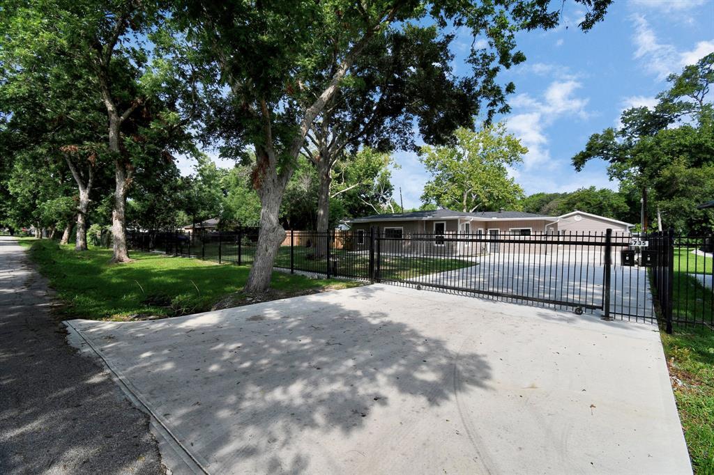 Primary Photo - 6735 Alpine Dr