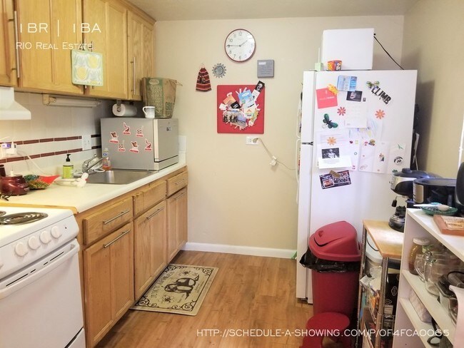 Foto del edificio - 1335 Monroe St