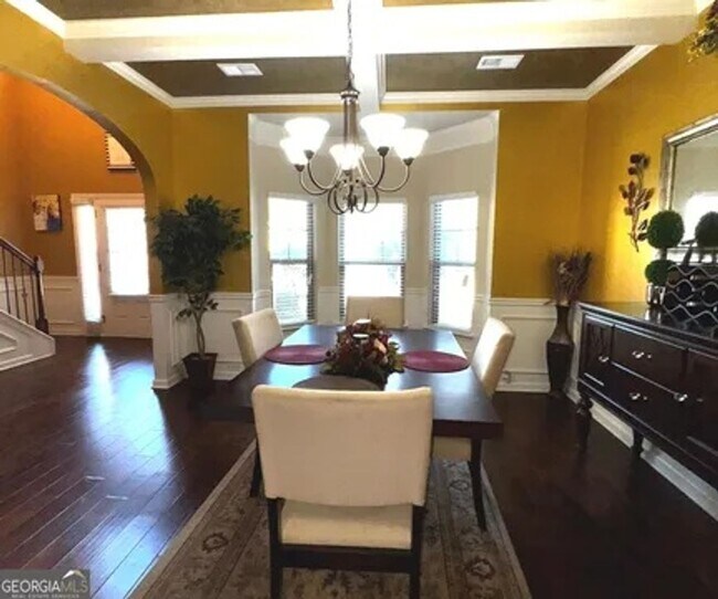Building Photo - Spacious 5BR House in Covington