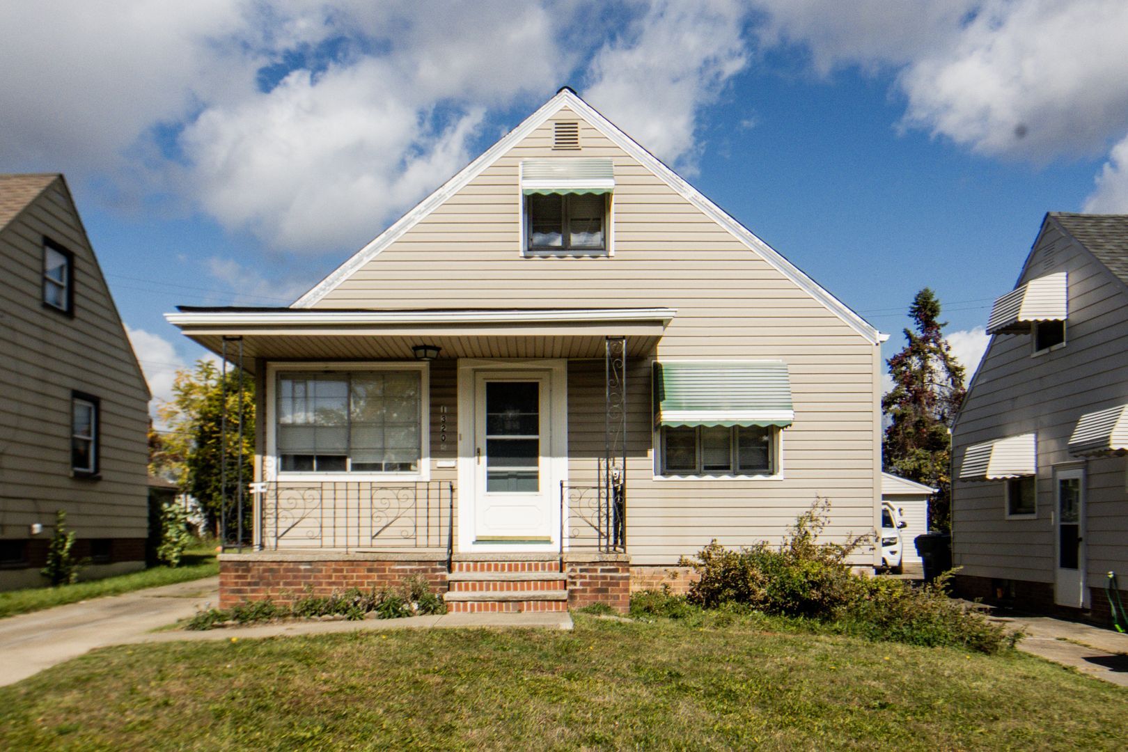 13205 Havana Rd Garfield Heights, OH 44125 – photo 1