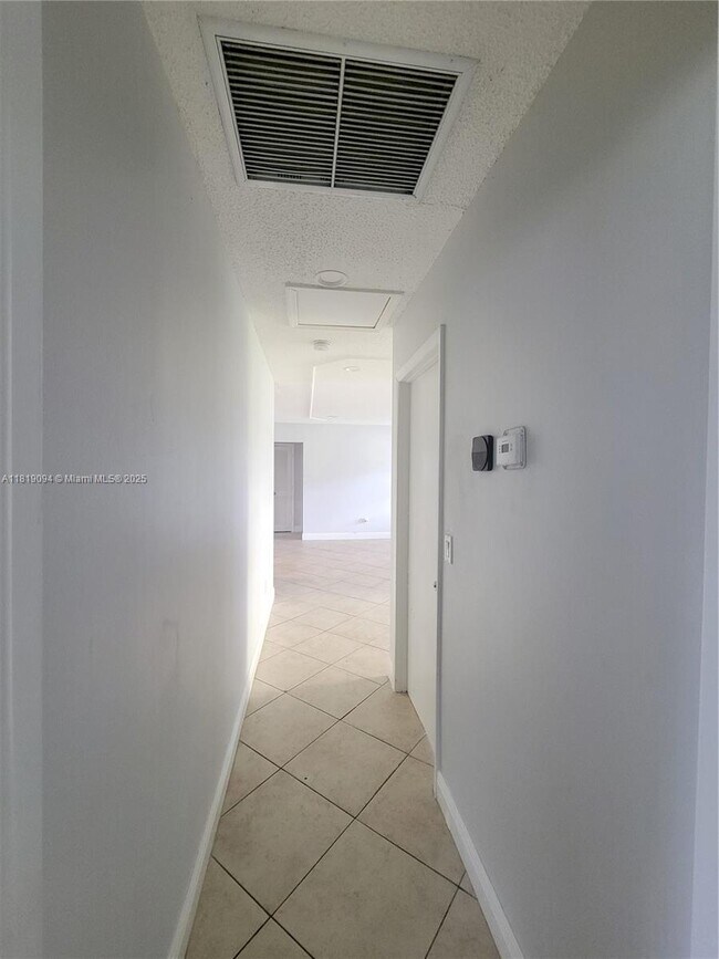 Foto del edificio - 1814 Oakmount Dr