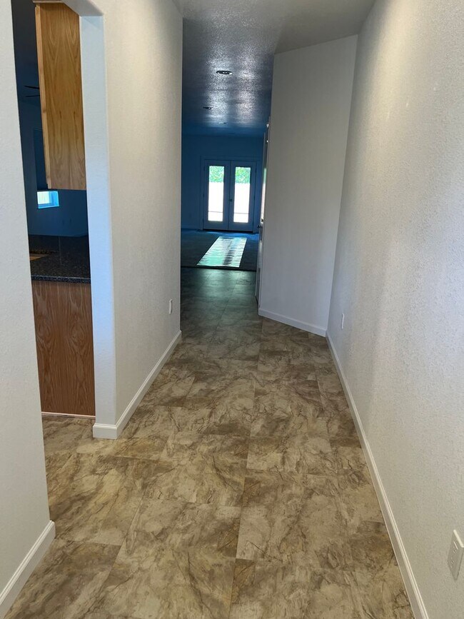 Foto del edificio - Newer Built 3 bedroom, 2 bath house with u...