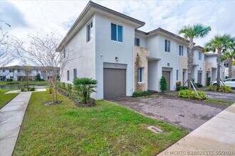 Building Photo - 1451 Pioneer Way