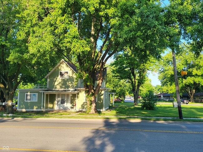 Building Photo - 1807 B St