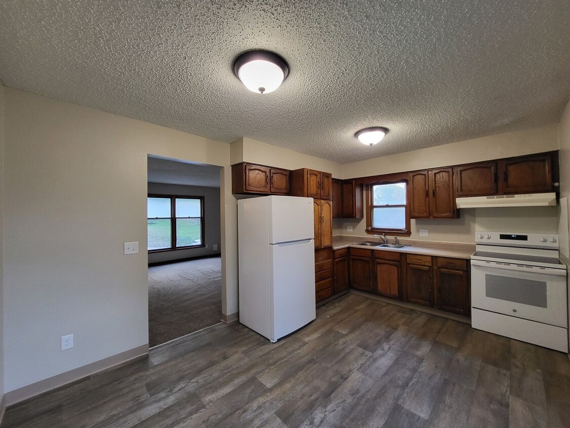 Foto principal - Spacious 4 bedroom home!