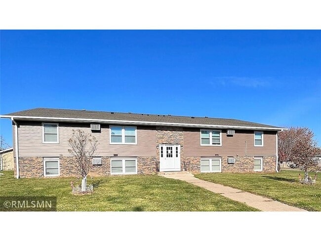 Foto del edificio - 710 Hillcrest St