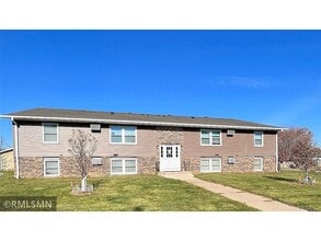 Building Photo - 710 Hillcrest St