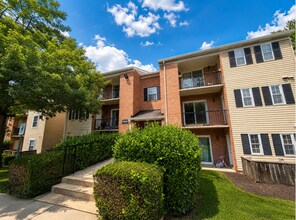 Building Photo - 18336 Streamside Dr