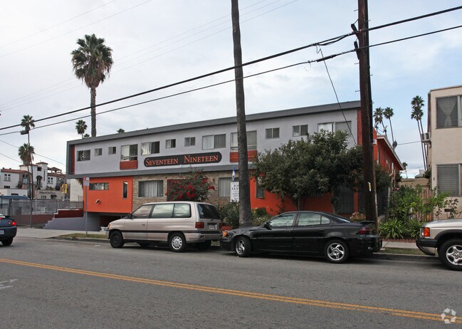 Building Photo - Hollywood-Wilton Apartments