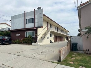 Building Photo - 2604 Mathews Ave