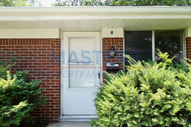 Building Photo - 5765 Steffens Ave