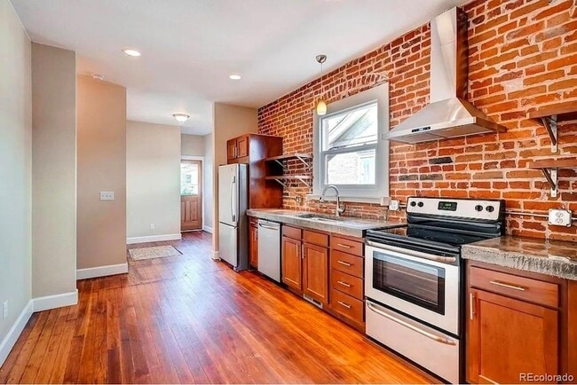 Foto del edificio - 3145 Josephine St