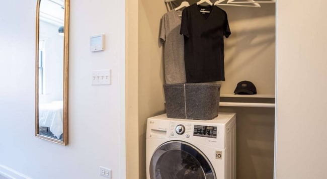 Foto del edificio - 98 W Chicago Ave