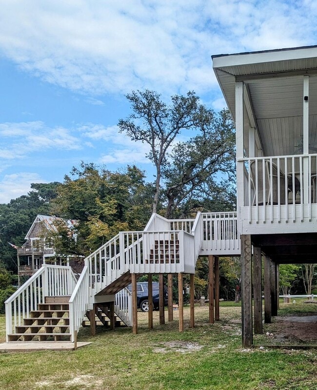 Foto del edificio - 2 Bedroom 1 Bath Home in Howells Point, Sunset Harbor, Bolivia, N C