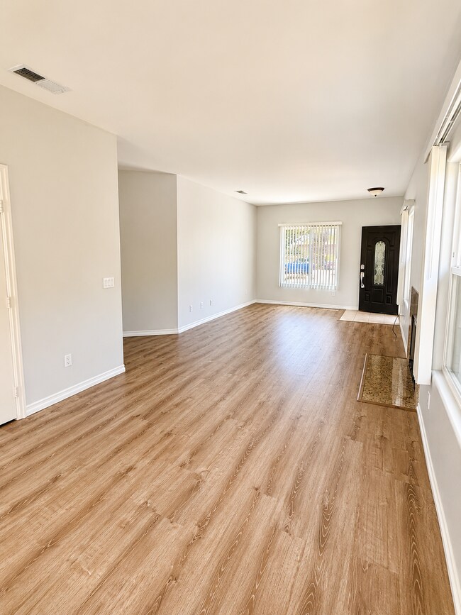 Foto del edificio - 1160 Grove Ave