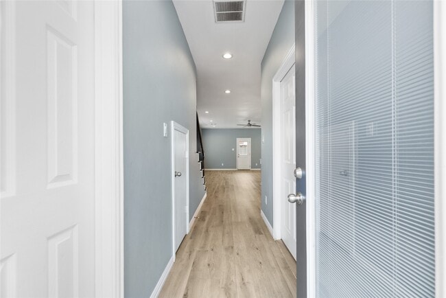 Foto del edificio - 7813 Sealey St