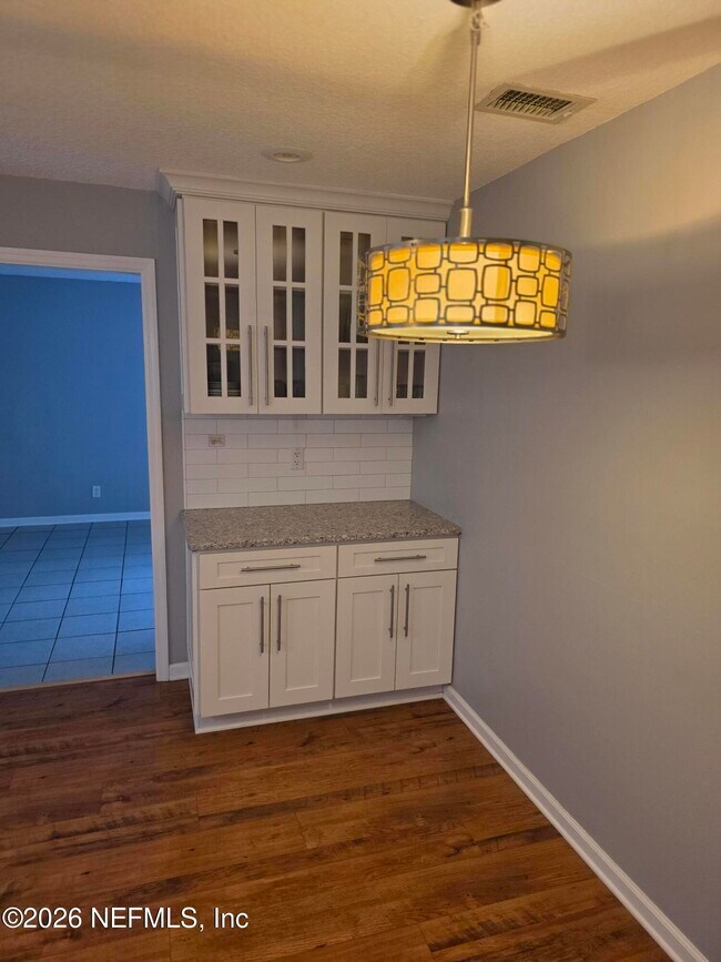 Foto del edificio - 8913 Erin Ct